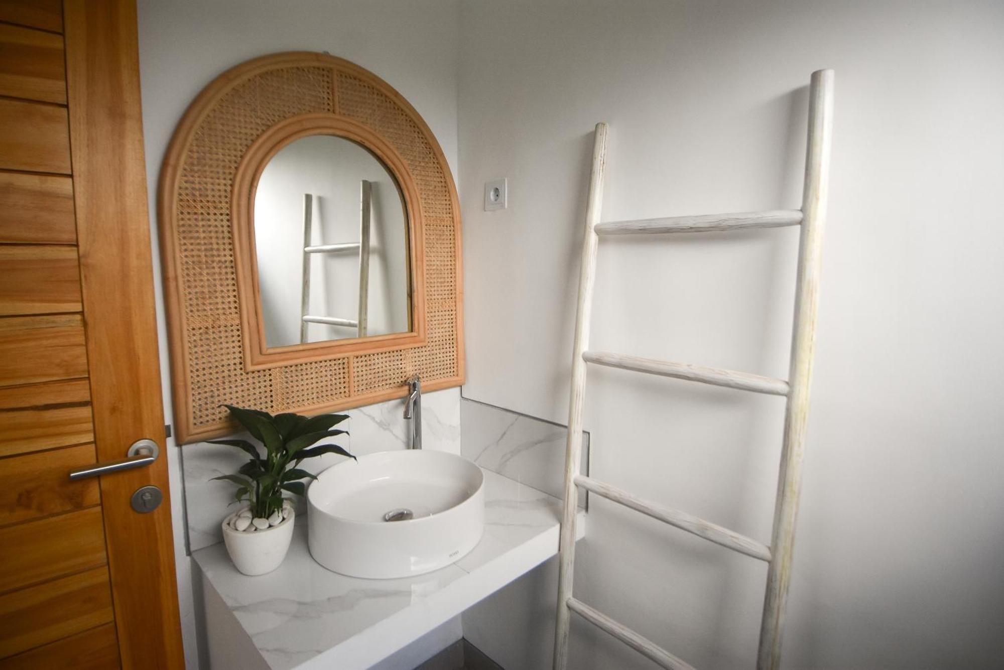 Three Palms Surf & Stay Medewi Airsatang ภายนอก รูปภาพ