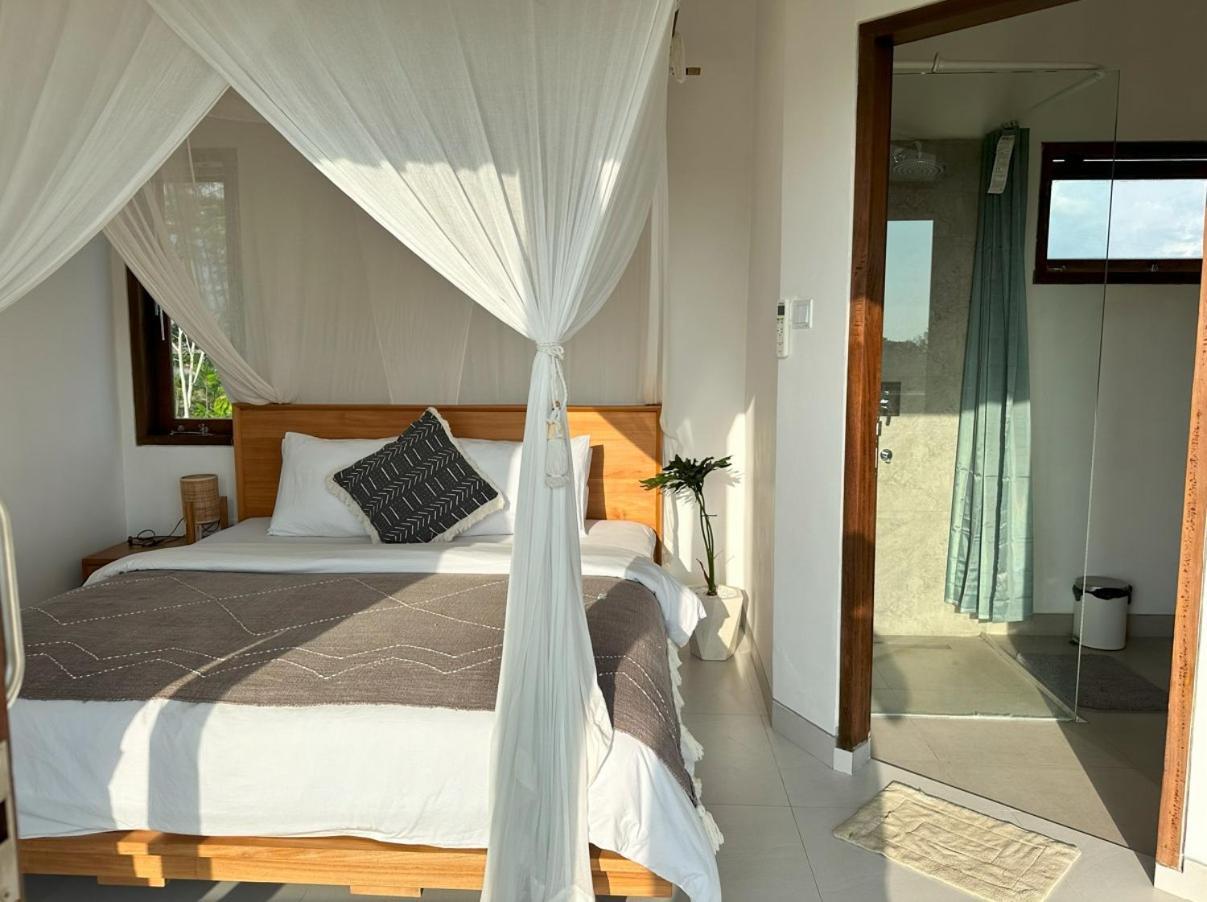 Three Palms Surf & Stay Medewi Airsatang ภายนอก รูปภาพ